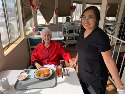 Camino_dining-room-server-assisted-living-albuquerque-1_best